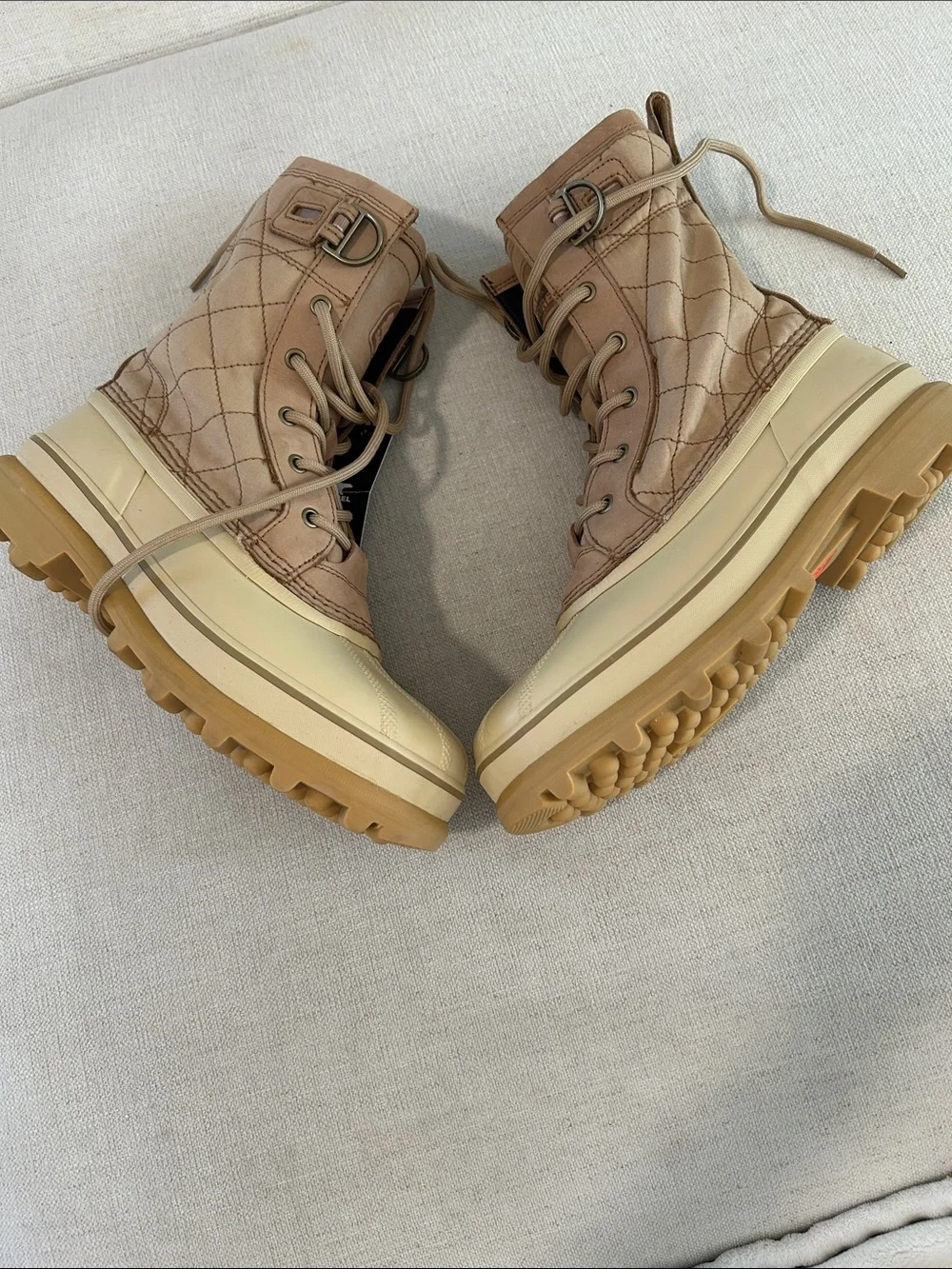SOREL Caribou Royal Waterproof Boot - Tan, size 9, NEW with tags no box
